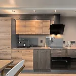 New Cozy And Large With Private Jacuzzi And Sauna *