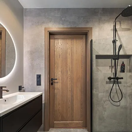 New Cozy And Large With Private Jacuzzi And Sauna *