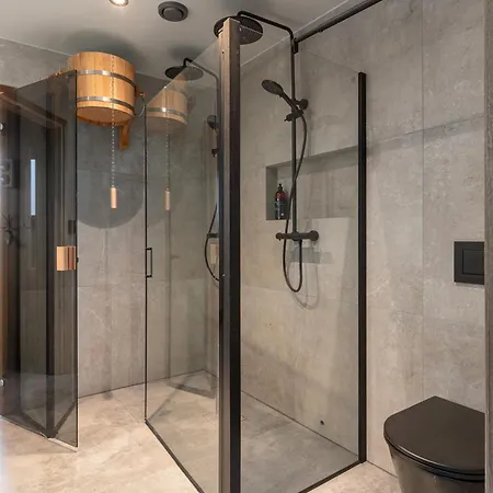 New Cozy And Large With Private Jacuzzi And Sauna 샬레