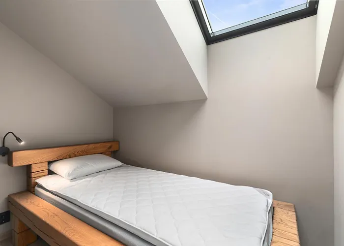 New Cozy And Large With Private Jacuzzi And Sauna