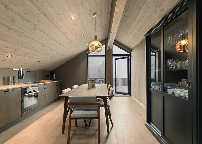 New Cozy And Large With Private Jacuzzi And Sauna