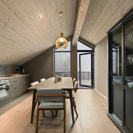 New Cozy And Large With Private Jacuzzi And Sauna